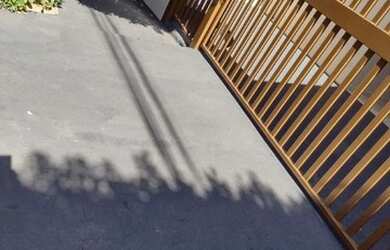 Imagem: A casa possui 3 Dormitórios, 2 Banheiros, 2 Vagas na garagem