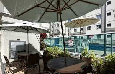 Imagem: O apartamento possui 2 Dormitórios, 1 Banheiro, 1 Vaga na garagem