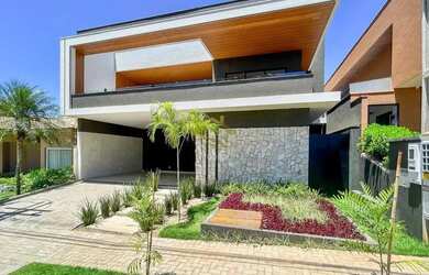 Imagem: A casa em condomínio possui 4 Dormitórios, 5 Banheiros, 4