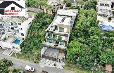 Imagem: A casa possui 3 Dormitórios, 5 Banheiros, 5 Vagas na garagem