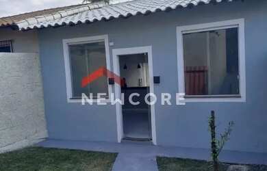 Imagem: A casa possui 2 Dormitórios, 1 Banheiro, 1 Vaga na garagem