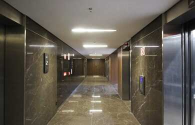 Imagem: O depósito possui 5 Vagas na garagem, 640m² de Área e está