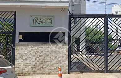 Imagem: O apartamento possui 3 Dormitórios, 1 Banheiro, 1 Vaga na garagem