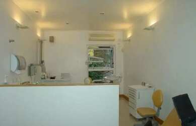 Imagem: A casa possui 5 Dormitórios, 4 Banheiros, 5 Vagas na garagem