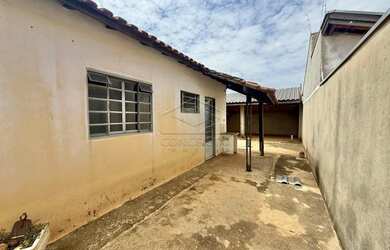 Imagem 2: Casa Residência em Jaú. Área de serviço, 12m² de Área, 1 Vaga na...