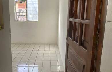 Imagem: O apartamento para alugar possui 2 Dormitórios e 1 Banheiro