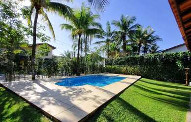 Imagem: A casa em condomínio possui 3 Dormitórios, 3 Banheiros, 4