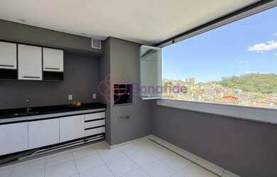 Imagem: O apartamento possui 3 Dormitórios, 1 Banheiro, 2 Vagas na