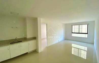 Imagem: O apartamento possui 1 Dormitório, 1 Banheiro, 1 Vaga na garagem