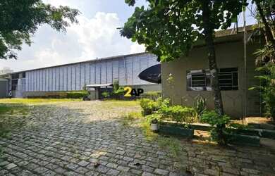 Imagem 9: Locação de Galpão Comercial de 3.900m² com 5 Banheiros no Parque Novo...