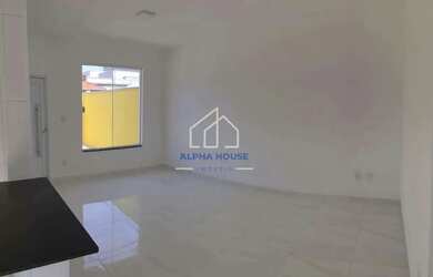 Imagem: A casa possui 3 Dormitórios, 2 Banheiros, 2 Vagas na garagem