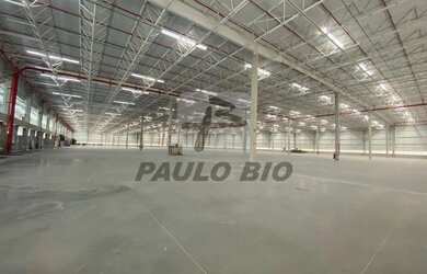 Imagem: O depósito possui 5 Vagas na garagem, 2.464m² de Área e