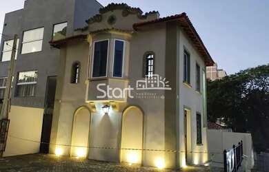 Imagem: O depósito possui 5 Vagas na garagem, 120m² de Área e está