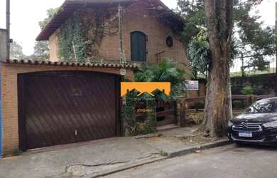 Imagem: O depósito possui 4 Vagas na garagem, 290m² de Área e está