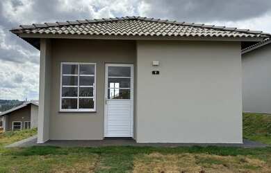 Imagem: A casa possui 2 Dormitórios, 1 Banheiro e está localizado