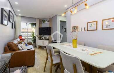 Imagem: O apartamento possui 2 Dormitórios, 1 Banheiro, 1 Vaga na garagem