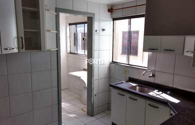 Imagem: O apartamento possui 3 Dormitórios, 1 Banheiro, 1 Vaga na garagem