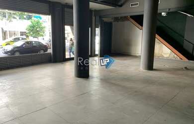 Imagem: O depósito possui 450m² de Área e está localizado em Copacabana