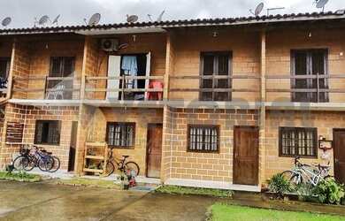 Imagem: A casa em condomínio possui 2 Dormitórios, 2 Banheiros, 1