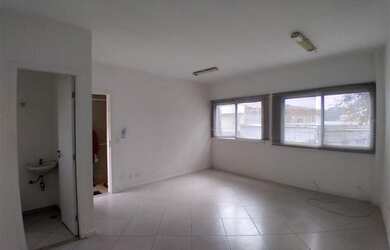 Imagem: O depósito possui 20m² de Área e está localizado em Lauzane