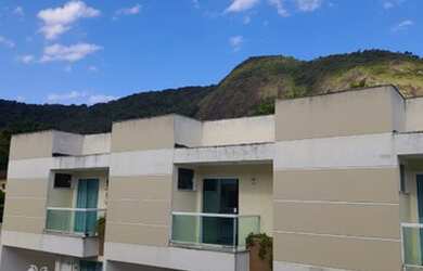 Imagem 7: Charmosa residência dentro de condomínio com 4 qts no Bairro Peixoto