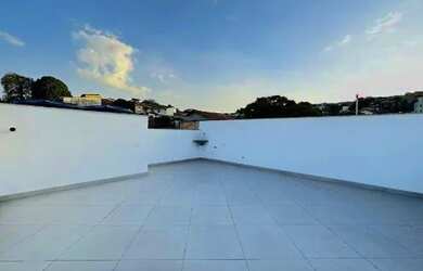 Imagem: A casa possui 2 Dormitórios, 1 Banheiro, 1 Vaga na garagem