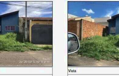 Imagem: A casa possui 1 Dormitório, 1 Banheiro, 1 Vaga na garagem e