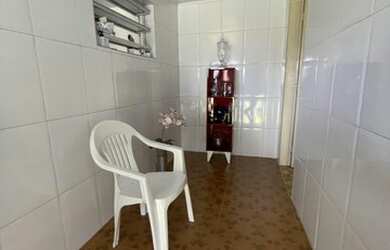 Imagem: O depósito possui 5 Vagas na garagem, 360m² de Área e está