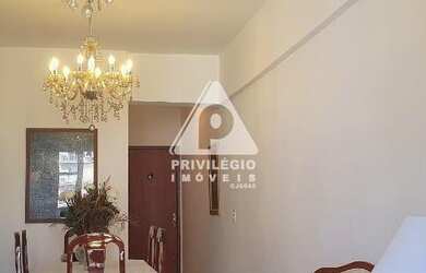 Imagem: O apartamento possui 3 Dormitórios, 2 Banheiros, 3 Vagas na