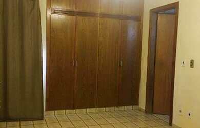 Imagem: O apartamento possui 2 Dormitórios, 2 Banheiros, 2 Vagas na