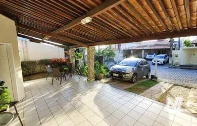 Imagem: A casa em condomínio possui 3 Dormitórios, 2 Banheiros, 2