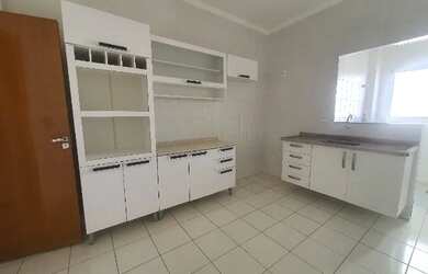 Imagem: O apartamento possui 2 Dormitórios, 2 Banheiros, 2 Vagas na