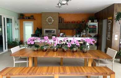 Imagem: A casa em condomínio possui 5 Dormitórios, 5 Banheiros, 5