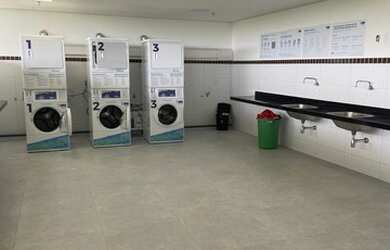 Imagem: O apartamento possui 1 Dormitório, 1 Banheiro, 1 Vaga na garagem