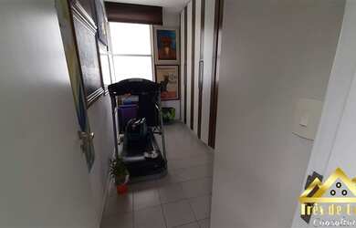 Imagem: O apartamento possui 3 Dormitórios, 3 Banheiros, 2 Vagas na