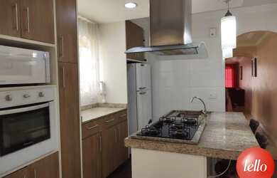 Imagem: A casa possui 3 Dormitórios, 4 Banheiros, 3 Vagas na garagem