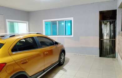 Imagem: A casa em condomínio possui 3 Dormitórios, 2 Banheiros, 3