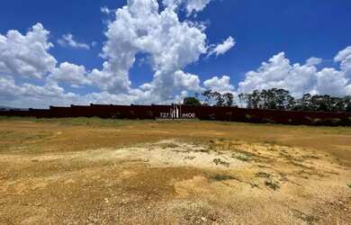Imagem: O terreno possui 260m² de Área e está localizado em Senador