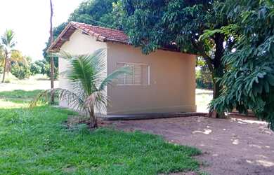 Imagem: A chácara possui 10.000m² de Área e está localizado em