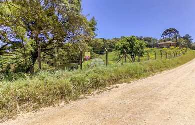 Imagem: O terreno possui 4.223m² de Área e está localizado em Centro
