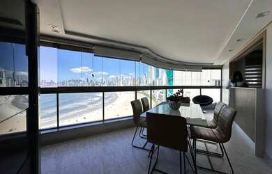 Imagem 2: ARC DE TRIOMPHE - APARTAMENTO FRENTE MAR COM 03 SUÍTES EM BALNEÁRIO...