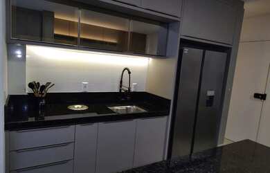 Imagem: O apartamento possui 2 Dormitórios, 2 Banheiros, 1 Vaga na