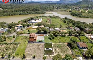 Imagem: O terreno possui 300m² de Área, Imóvel novo e está localizado