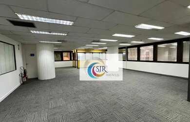 Imagem: O depósito possui 5 Vagas na garagem, 535m² de Área e está