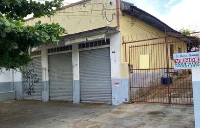 Imagem: O depósito possui 4 Vagas na garagem e 105m² de Área e está