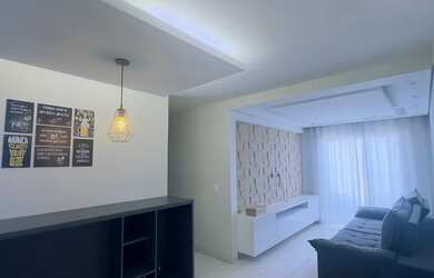 Imagem: O apartamento possui 3 Dormitórios, 1 Banheiro, 2 Vagas na