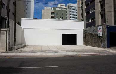 Imagem: O depósito possui 330m² de Área e está localizado em Cocó