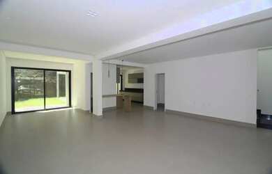 Imagem: A casa em condomínio possui 3 Dormitórios, 4 Banheiros, 2