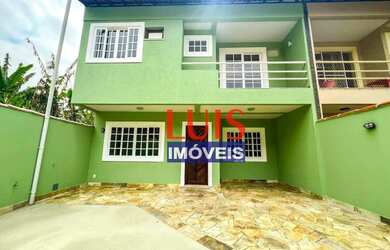 Imagem: A casa possui 4 Dormitórios, 2 Banheiros, 1 Vaga na garagem