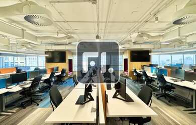 Imagem: O depósito possui 4 Vagas na garagem, 508m² de Área e está